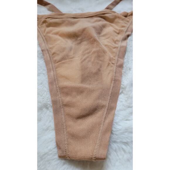 SKIMS Summer Mesh String Thong - Picture 4 of 6